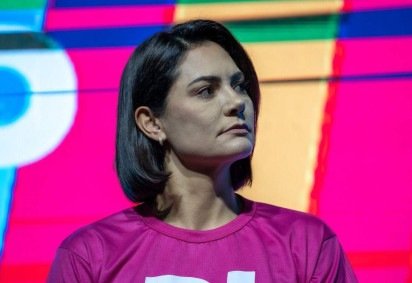 A manifestação ocorre porque Allan dos Santos sugeriu que Michelle teria sinalizado apoio a Tarcísio ao curtir um comentário feito por Cristiane Freitas, esposa do governador paulista -  (crédito: Divulgação PL) -A manifestação ocorre porque Allan dos Santos sugeriu que Michelle teria sinalizado apoio a Tarcísio ao curtir um comentário feito por Cristiane Freitas, esposa do governador paulista -  (crédito: Divulgação PL)