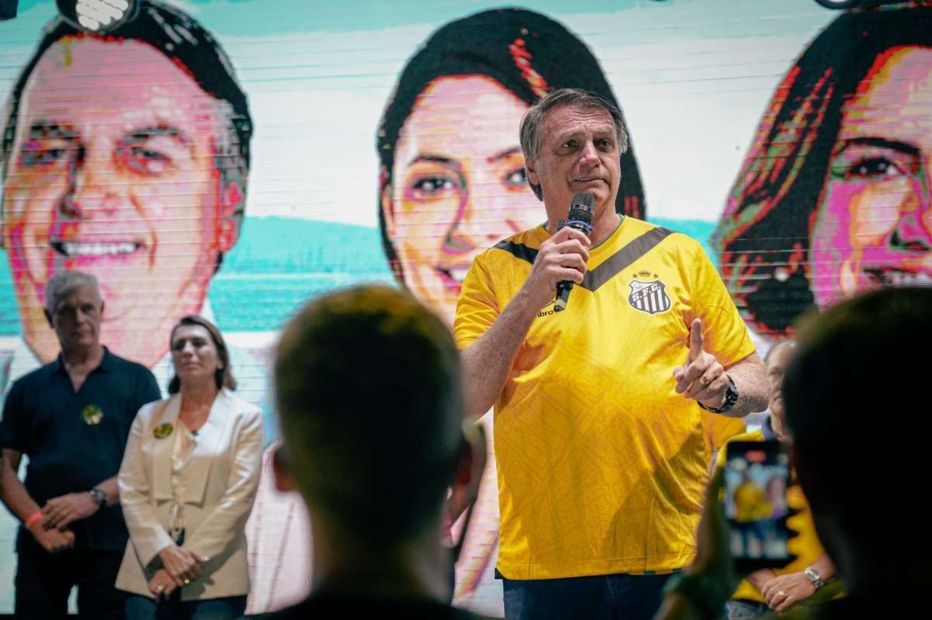 Bolsonaro se manifesta sobre indiciamento e ironiza denúncia: 