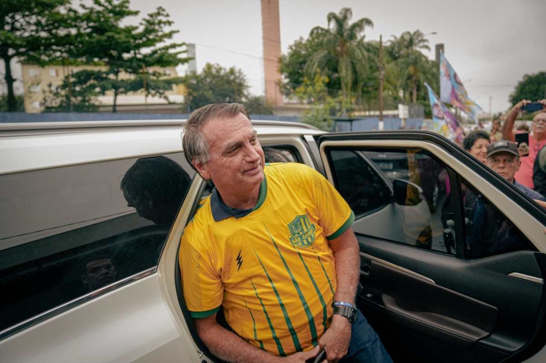 PF indicia Bolsonaro, Braga Netto e outros 35 em inquérito sobre golpe de Estado