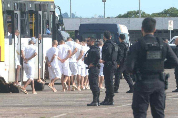  21/11/2024 Credito: Ed Alves/CB/DA.Press. Cidades. Saidão - Novembro 2024. Plataforma Superior da Rodoviária. 