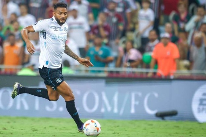 Reinaldo foi alvo de reclamações da torcida do Grêmio por erros individuais -  (crédito: Foto: Lucas Uebel/Grêmio)