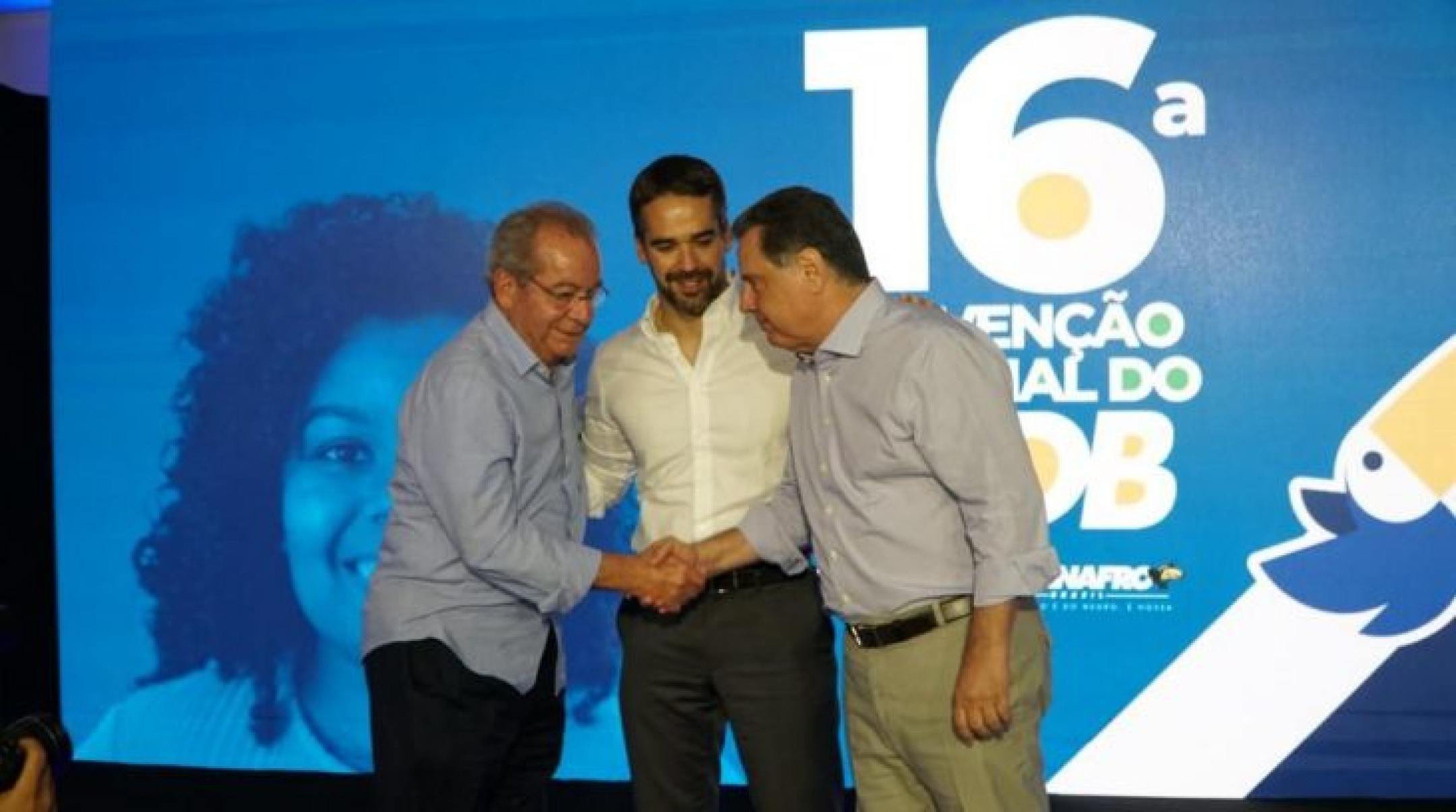 A debandada no PSDB: já esvaziado, partido sofre com ameaça de mais baixas