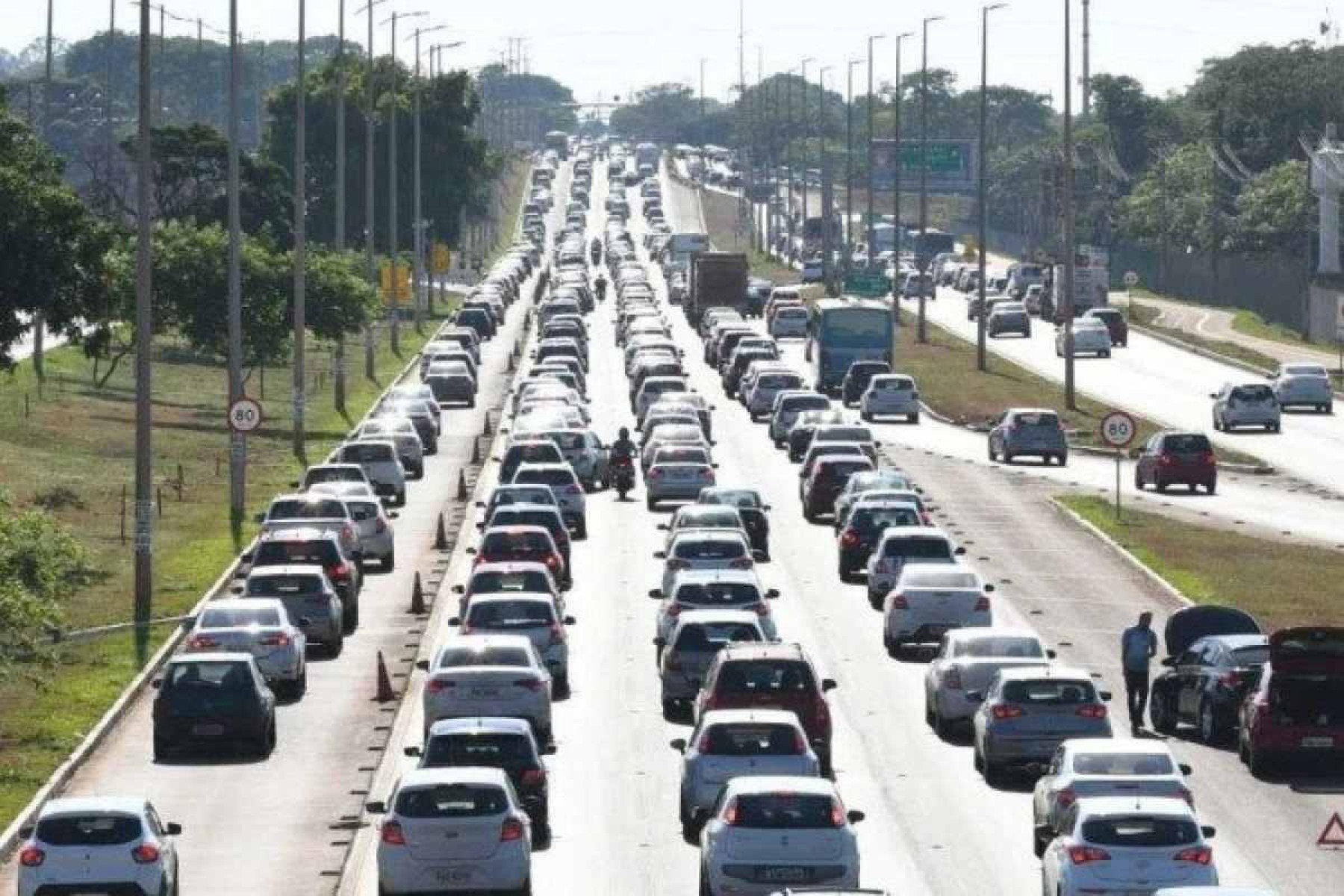 Trânsito do Eixo Monumental será alterado para corrida no sábado (23/11)