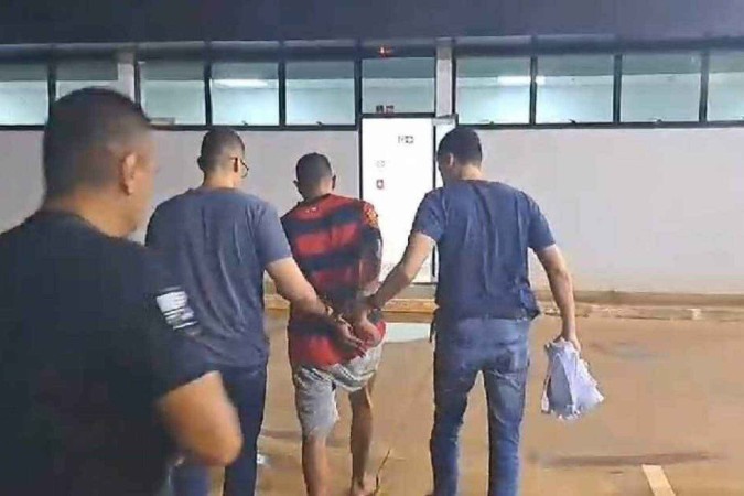 Homem foi preso em flagrante pela PCDF
 -  (crédito: PCDF/Divulgação)