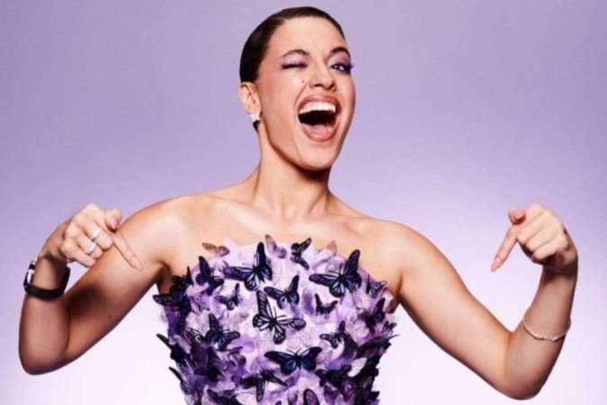 Ex-BBB Beatriz Reis é a grande estrela de campanha de Natal
- (crédito: Divulgação) Ex-BBB Beatriz Reis é a grande estrela de campanha de Natal
- (crédito: Divulgação)
