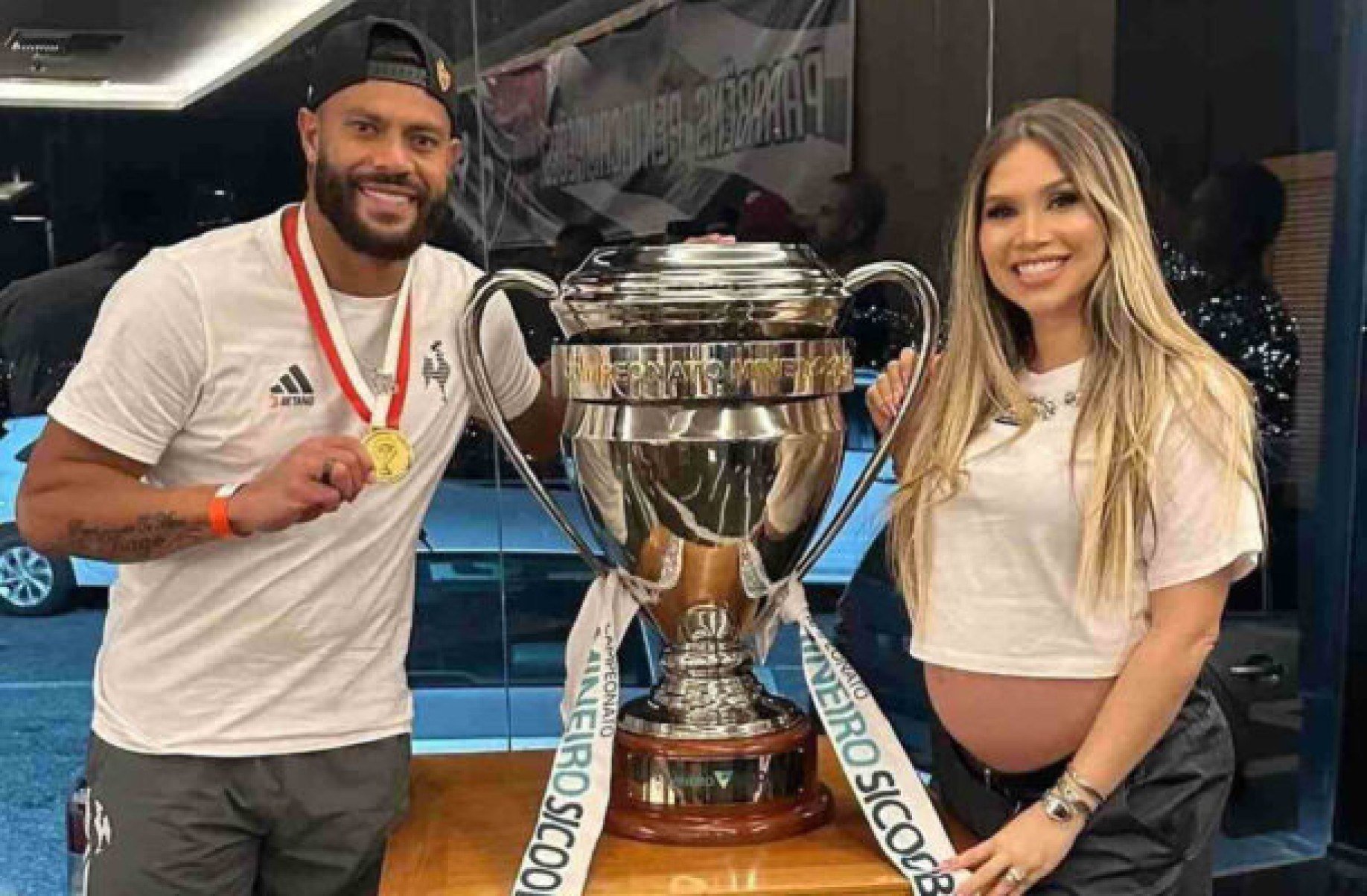 Hulk marca data para casamento com polêmica companheira