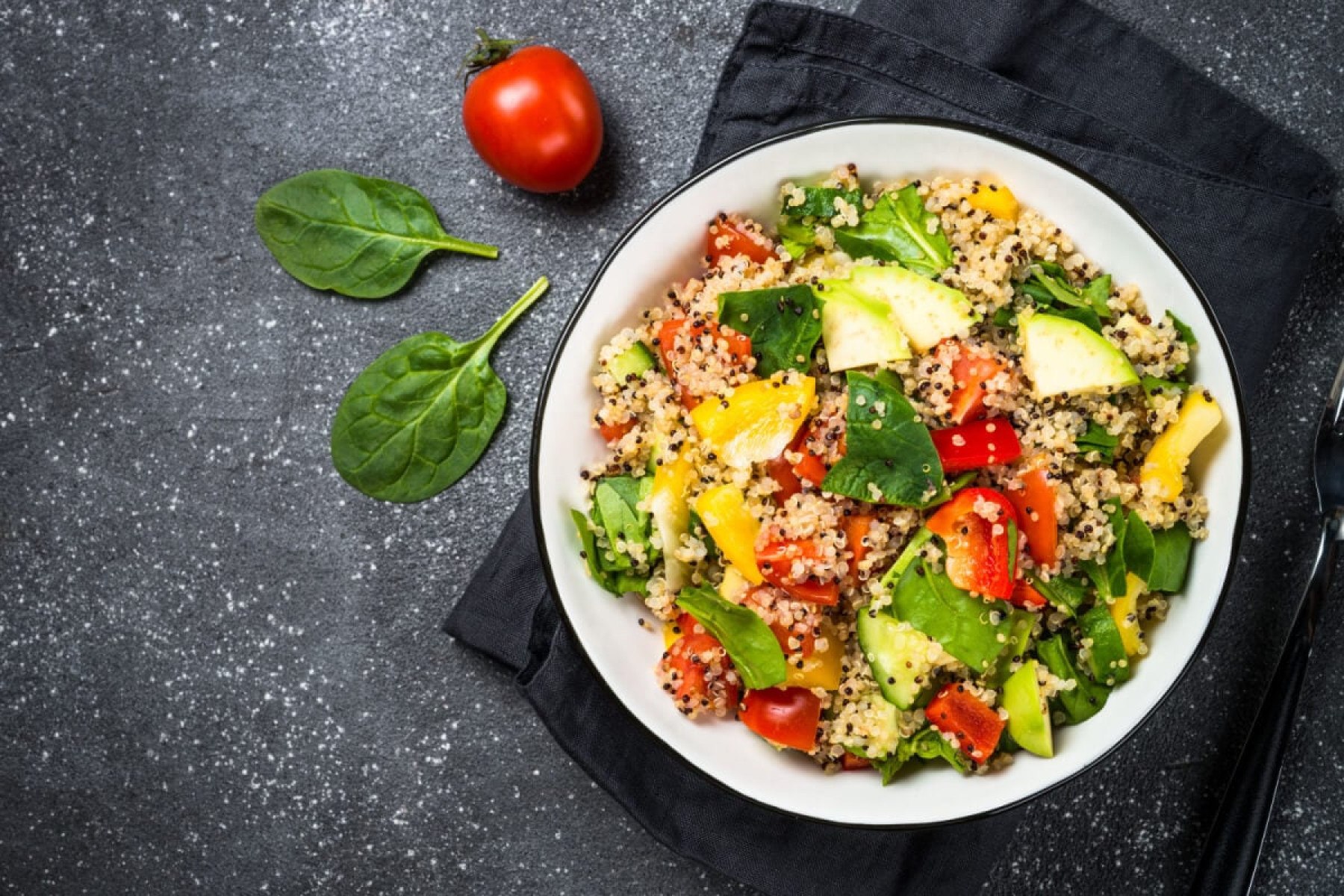 7 receitas de saladas detox para o jantar