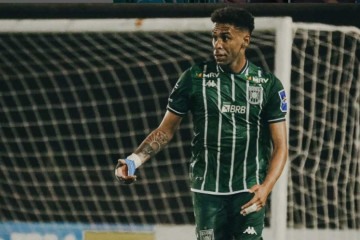 O zagueiro Wellington foi um dos destaques do Gama no terceiro lugar em 2024, disputou a Série D pelo Água Santa e retorna ao clube alviverde -  (crédito: Lucas Bolzan/Gama)