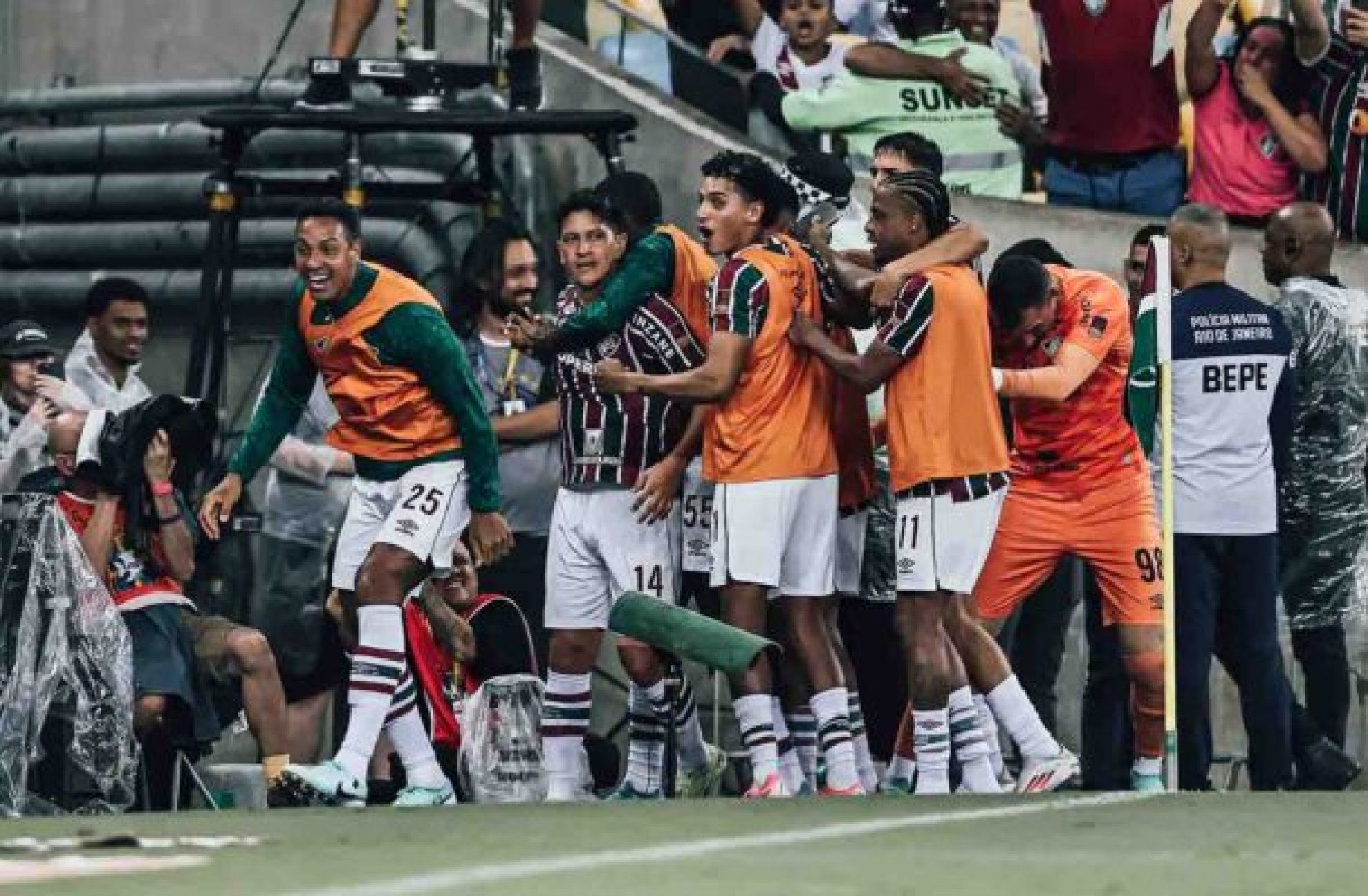 Cano, do Fluminense, entra no Top 3 de artilheiros do Novo Maracanã