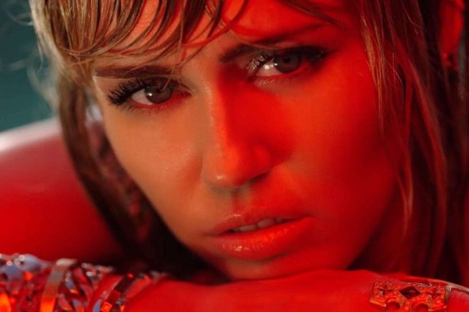 O que Miley Cyrus disse sobre acusação de plágio -  (crédito: TMJBrazil)