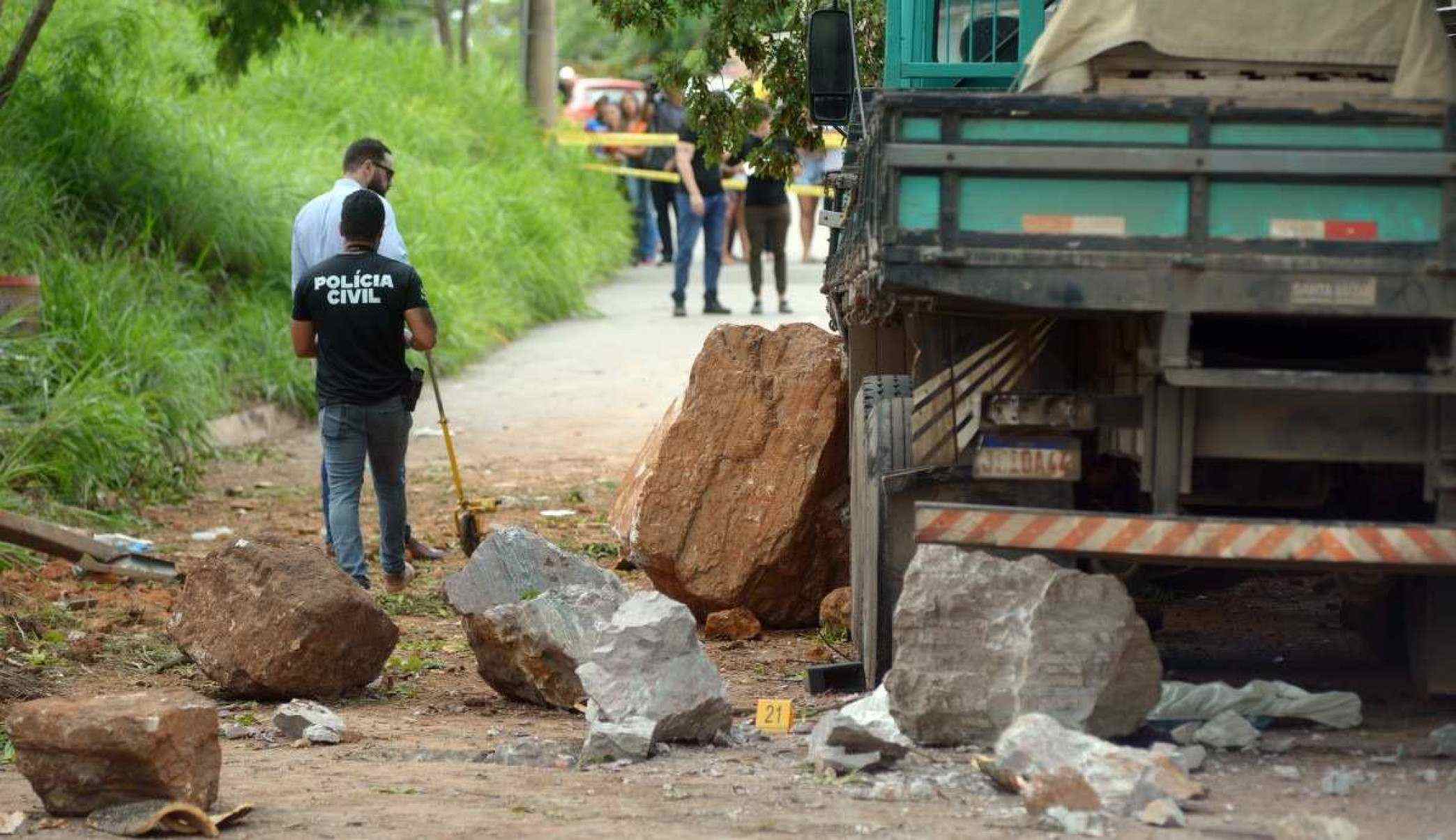 Criança morre esmagada por pedra e gera comoção na Fercal