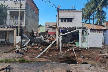 Rompimento de adutora mata idosa no Rio de Janeiro -  Cyro Neves / Tupi