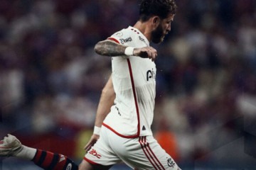 Léo Ortiz em ação no duelo do Flamengo com o Fortaleza, na Arena Castelão -  (crédito: Foto: Divulgação Flamengo)