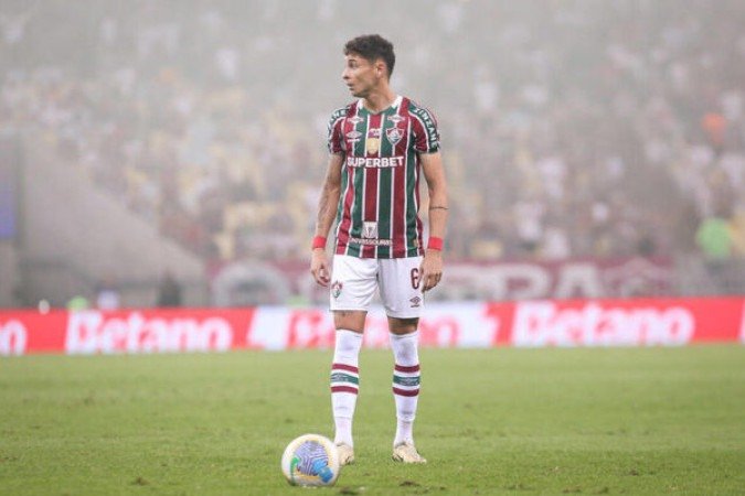 DIOGO BARBOSA - Poderia ter ajudado mais nas saídas de bola e mostrou insegurança em alguns momentos. NOTA 4,0 - Foto: MARCELO GONÇALVES E MARINA GARCIA / FLUMINENSE FC