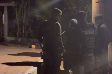 Policiais encontraram o bandido em um sítio no litoral paulista -  (crédito: Divulgação/SSP/SP)