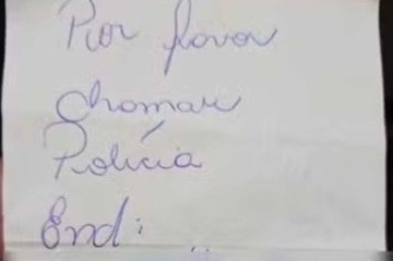 A carta tinha um pedido para que a polícia fosse acionada, além do endereço da vítima -  (crédito: ReproduÃ§Ã£o/Redes sociais)