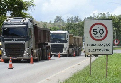 Geometria da via é o ponto mais crítico nas estradas pavimentadas do país -  (crédito:  Marcelo Ferreira/CB/D.A Press) -Geometria da via é o ponto mais crítico nas estradas pavimentadas do país -  (crédito:  Marcelo Ferreira/CB/D.A Press)