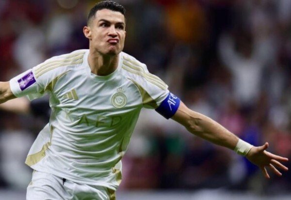 Fotos: Divulgação/AlNassr Club / Mark Thompson/Getty Images