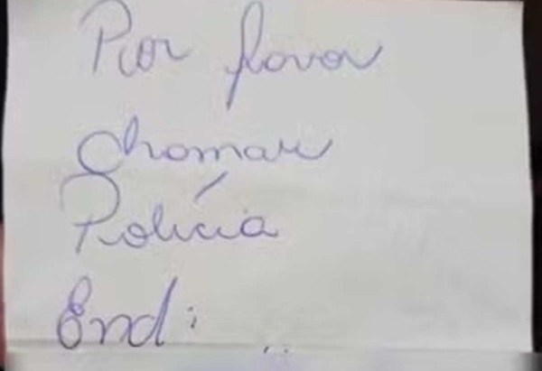 A carta tinha um pedido para que a polícia fosse acionada, além do endereço da vítima -  (crédito: ReproduÃ§Ã£o/Redes sociais)