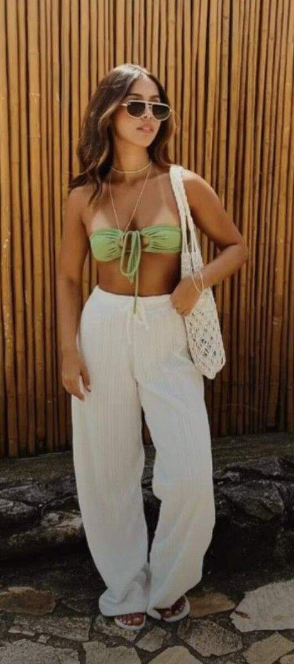 Os biquínis estão sendo cada vez mais usados nos looks diários Os biquínis nos looks diários estão sendo cada vez mais usados