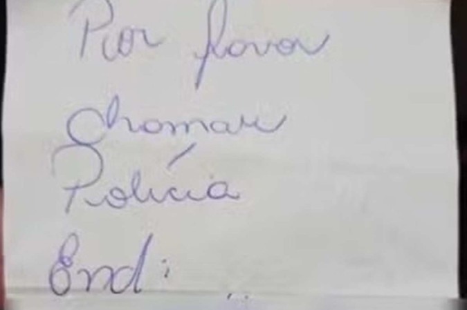 A carta tinha um pedido para que a polícia fosse acionada, além do endereço da vítima -  (crédito: ReproduÃ§Ã£o/Redes sociais)