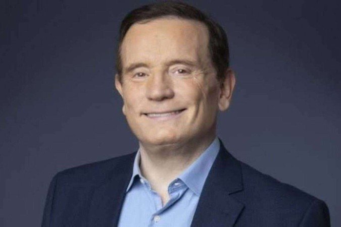 Emissora promove Roberto Cabrini a apresentador - (crédito: Reprodução TV Record) Emissora promove Roberto Cabrini a apresentador - (crédito: Reprodução TV Record)