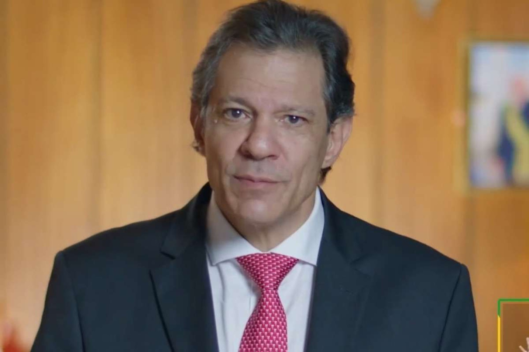 Haddad confirma isenção do IR para até R$ 5 mil e corte de R$ 70 bilhões