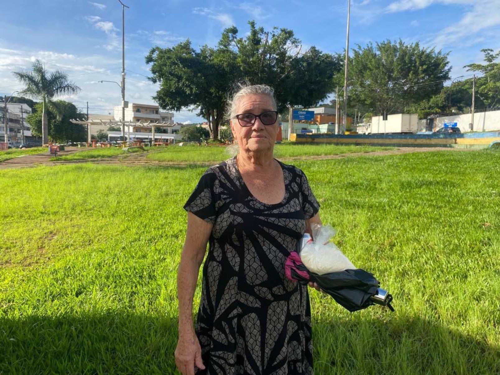 A aposentada Manuela Moisés afirma que toma todos os cuidados para evitar uma nova infecção A aposentada Manuela Moisés afirma que toma todos os cuidados para evitar uma nova infecção