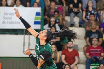 Ana Medina, jogadora do Brasília Vôlei, em ação na Superliga Feminina. -  (crédito:  Rogério Guerreiro/Brasília Vôlei)