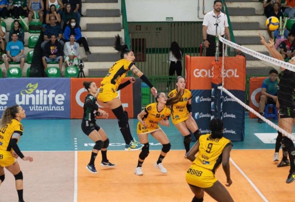  Rogério Guerreiro/Brasília Vôlei