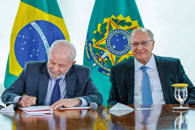 Apesar de estar bem, se alimentando e sem sequelas, o presidente deverá permanecer internado por alguns dias -  (crédito: Ricardo Stuckert)