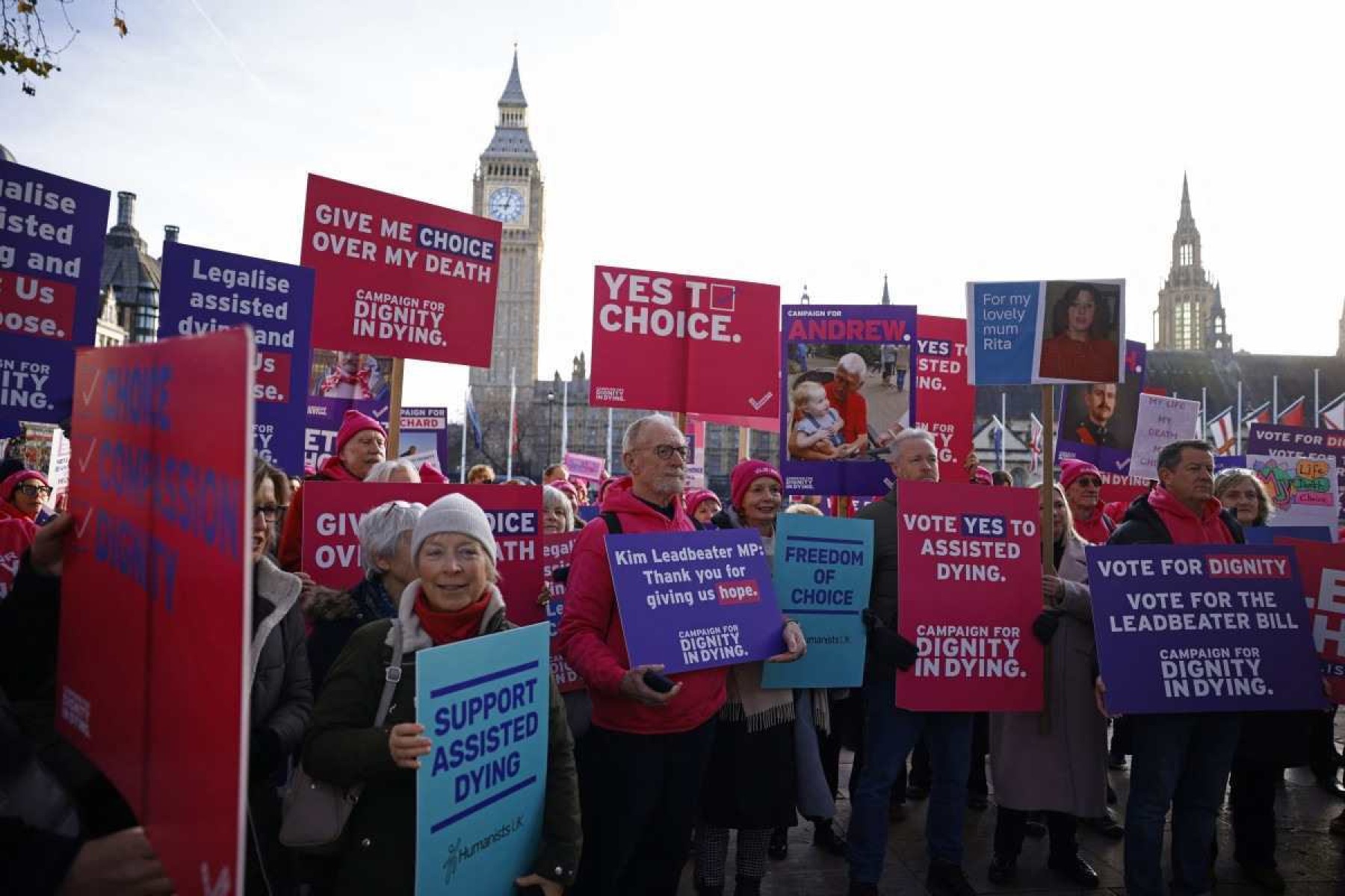 Parlamento britânico avança mais um passo rumo à morte assistida