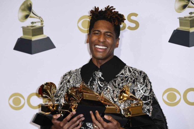 Jon Batiste  -  (crédito:  Patrick T. Fallon/AFP)