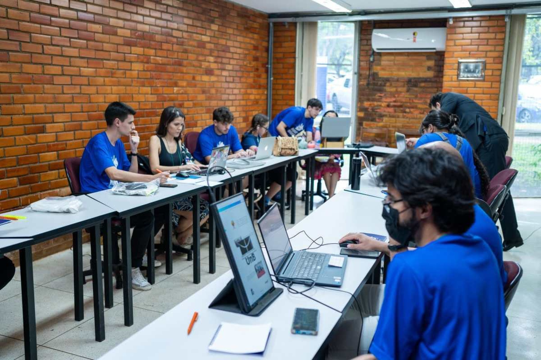 Simpósio de Educação Criativa e Tecnologias aborda metodologia Summaê na Universidade de Brasília