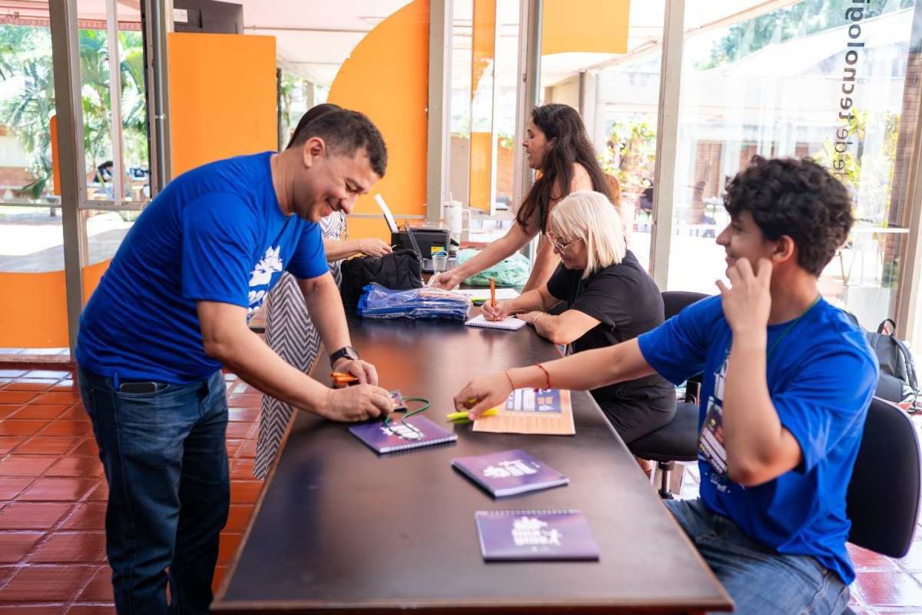 Simpósio de Educação Criativa e Tecnologias aborda metodologia Summaê na Universidade de Brasília