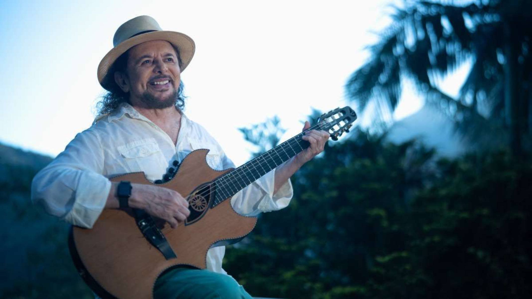 Geraldo Azevedo lança single e clipe em parceria com Robertinho de Recife