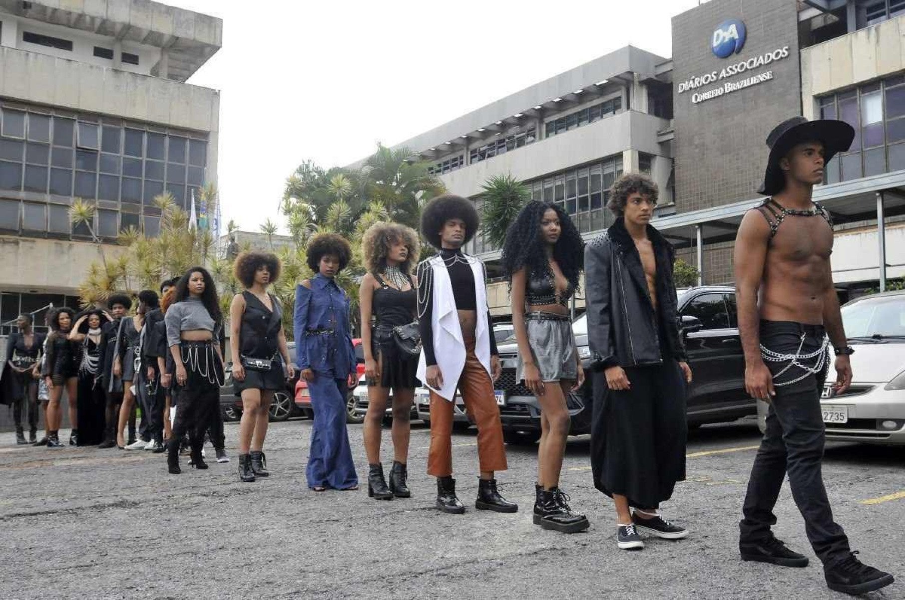 Desfile Beleza Negra celebra a diversidade com o tema Afropunk