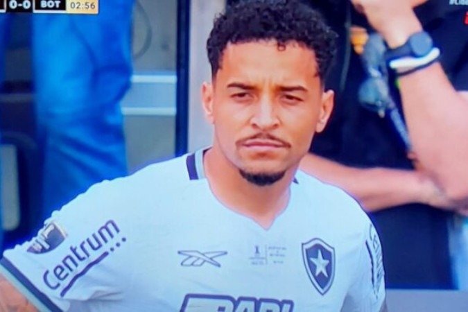 Gregore após expulsão com menos de um minuto de jogo - (crédito: Foto: Reprodução de vídeo ESPN) Gregore após expulsão com menos de um minuto de jogo - (crédito: Foto: Reprodução de vídeo ESPN)