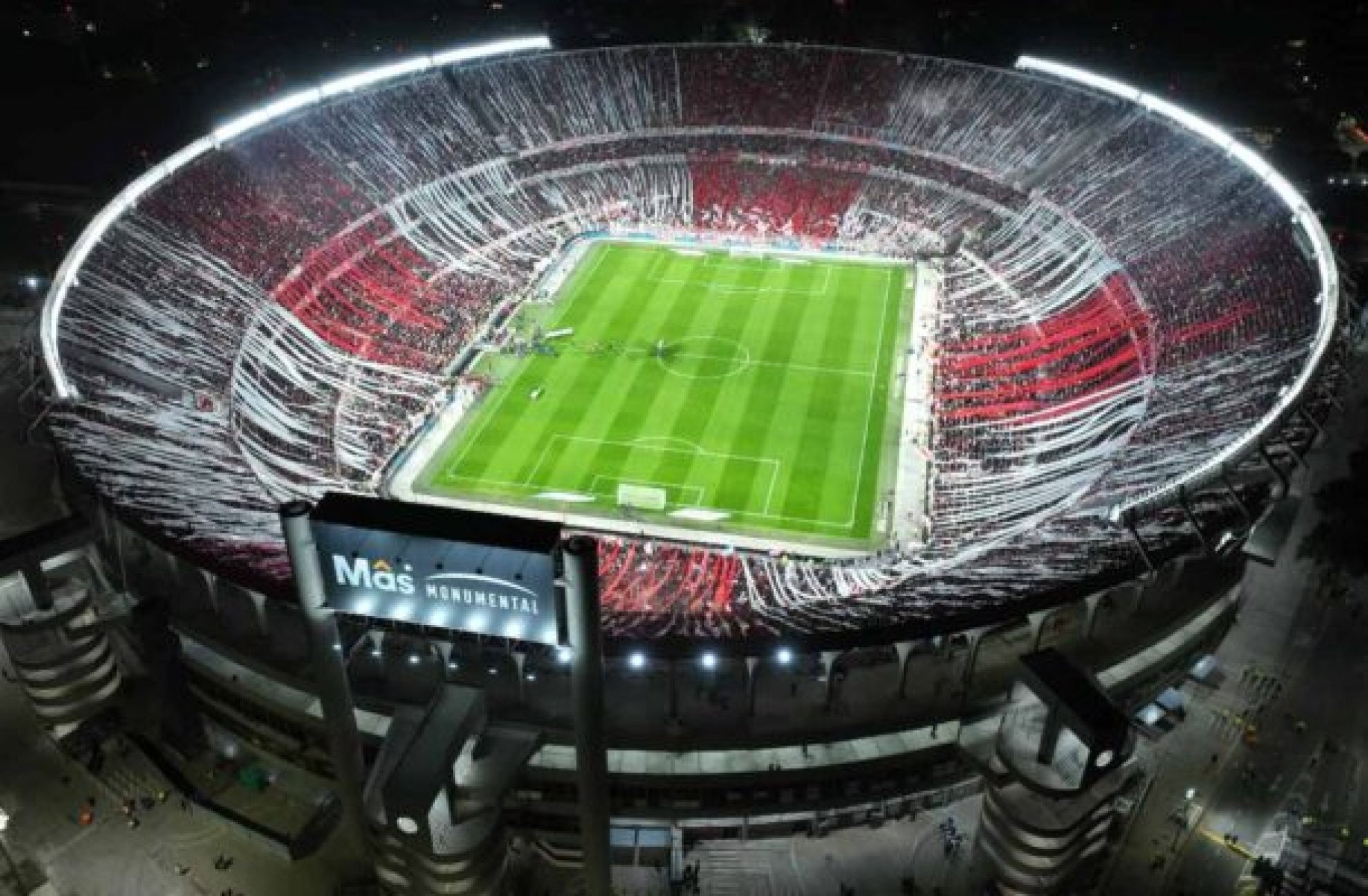 Torcedores enfrentam trânsito infernal para chegar ao Monumental de Nuñez