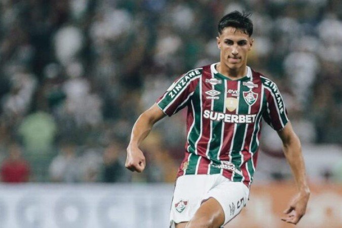 BERNAL  - Falhou  no gol do FuracÃ£o no primeiro tempo, perdendo a disputa com Thiago Heleno. no mais, fechou bem os espaÃ§os, nao deixando Christian se criar pelo seu setor.  NOTA 6,0. Foto: LuÃ§as MerÃ§on/Fluminense
