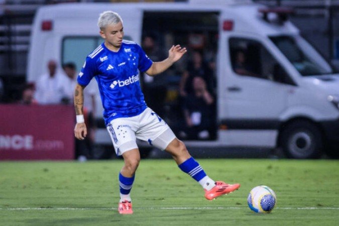 BARREAL - Atuação que beirou a displicência em Bragança Paulista. Não à toa, foi substituído no intervalo para a entrada do salvador Ramiro - NOTA 3,5. Foto: Gustavo Aleixo / Cruzeiro