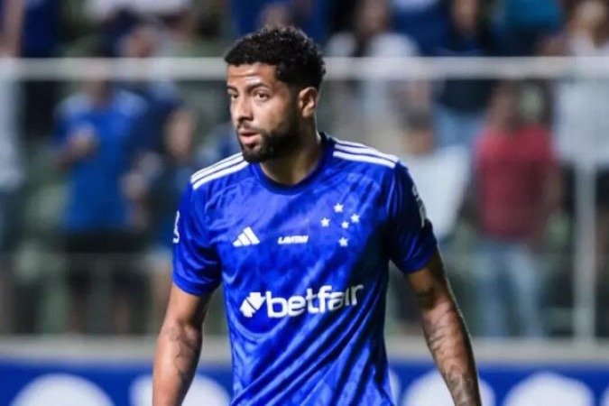 JOÃO MARCELO - Ficou olhando no lance do gol do Bragantino. Depois, se encontrou no jogo. NOTA 5,0. Foto: Gustavo Aleixo / Cruzeiro