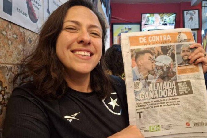 Bia e a repercussão da imprensa agentina após o título do Fogão  -  (crédito: Foto: Leonardo Pereira/J10)