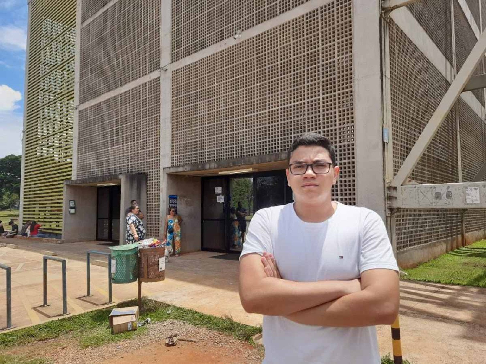 Fechamento dos portões do PAS 3 da UnB tem correria e atrasados