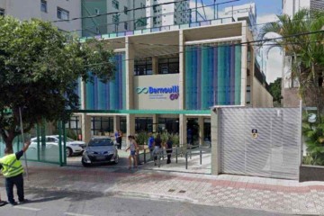 No processo, o Procon definiu que cobranças do Colégio Bernoulli violam o Código de Defesa do Consumidor -  (crédito: Reprodução/Google Street View)