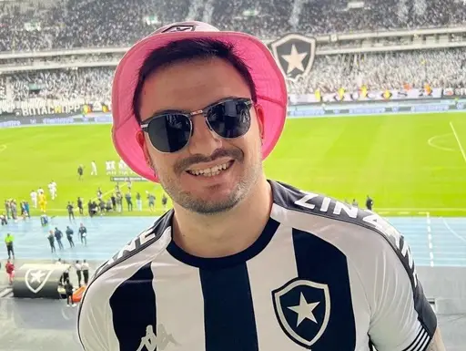 Felipe Neto acompanhou a conquista da Libertadores pelo Botafogo -  (crédito: Foto: Reprodução redes sociais)