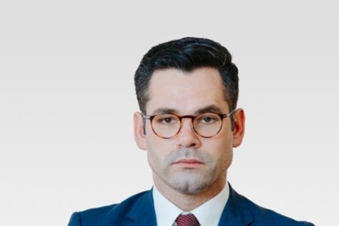  2024. Eixo Capital. André Coura, advogado criminalista e fundador do Coura e Silvério Neto Advogados.