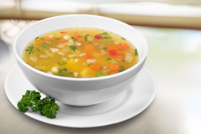 Sopa detox de legumes (Imagem: Billion Photos | Shutterstock) -  (crédito: EdiCase)