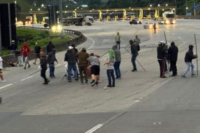 Mais sete palmeirenses são presos por emboscada à torcida do Cruzeiro -  (crédito: Foto: Reprodução /Twitter)