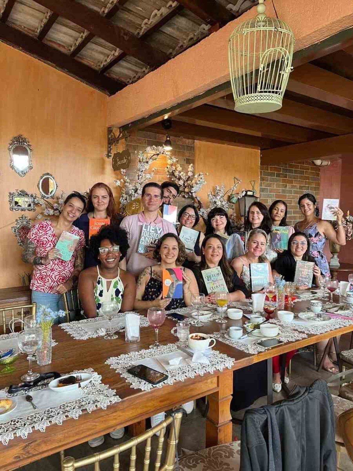 O objetivo do clube é trocar ideias, experiências e opiniões sobre os livros lidos 